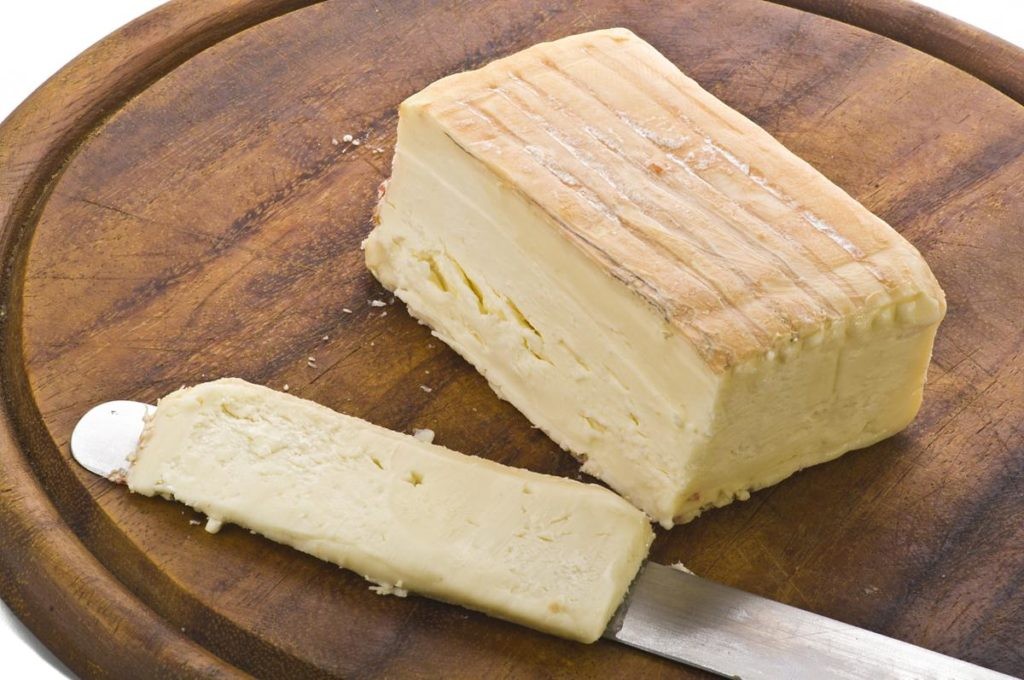 17 Best Fontina Cheese Substitutes - Cooking Fanatic