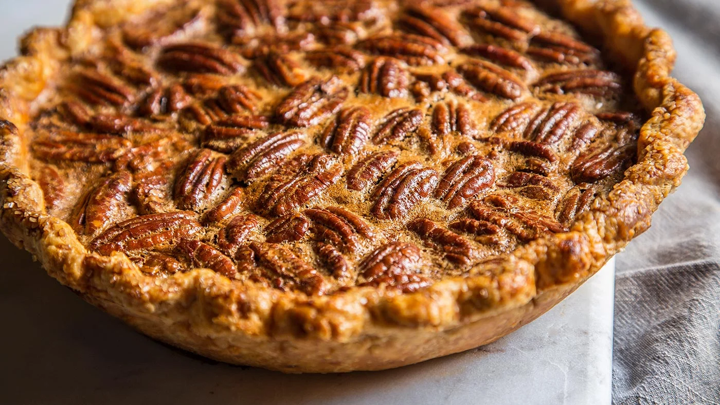 К чему снятся пироги. Пирог с корицей и шоколадом. Thanksgiving Pecan pie. Печь пироги во сне. National Chocolate Pecan pie Day.