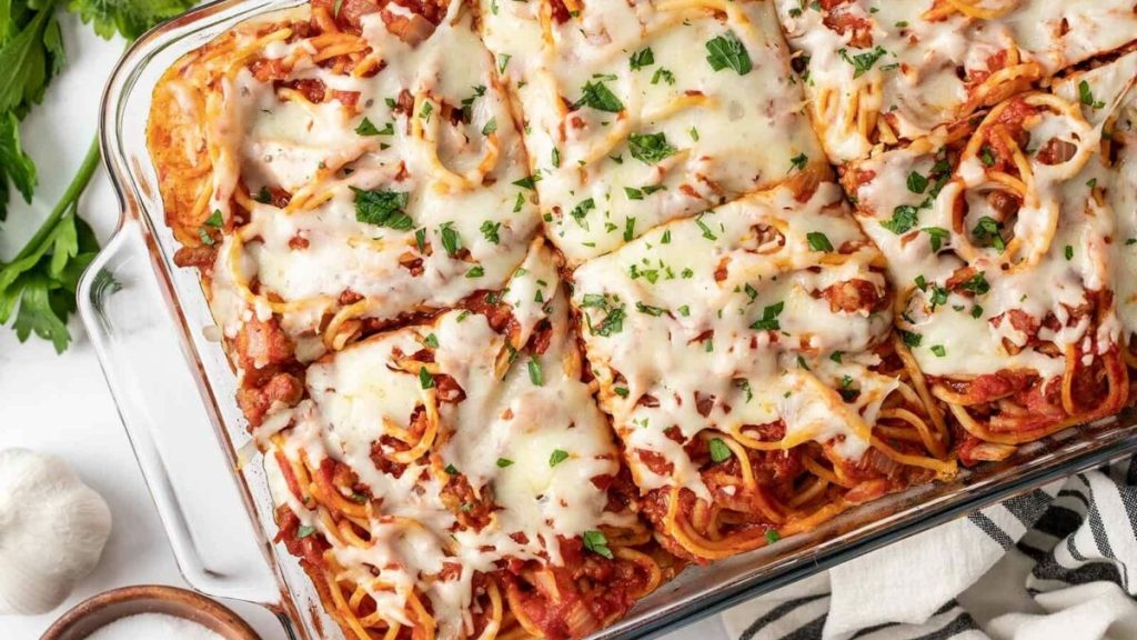 Cheesy Paula Deen Baked Spaghetti Recipe - Cooking Fanatic